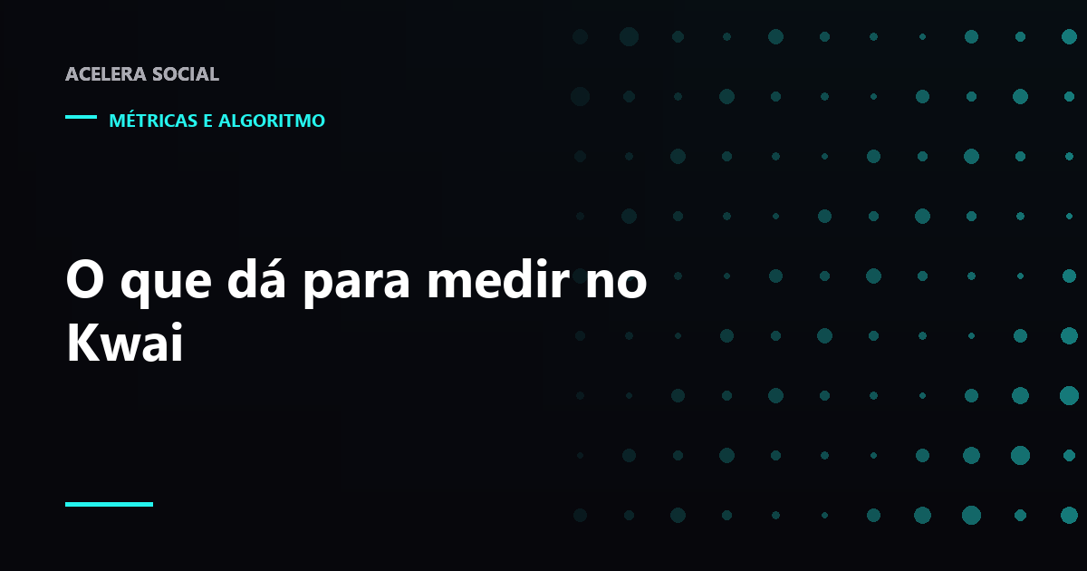 Caderno de anotações aberto ao lado de um celular exibindo o perfil de um criador de vídeos curtos